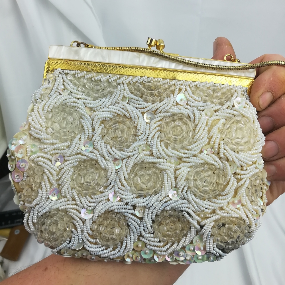 Handmade bead and sequined white vintage clutch pu
